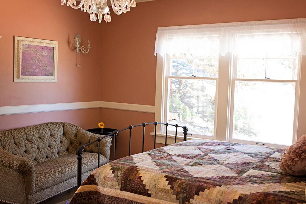 The Golden Leaf Inn Έστες Παρκ Δωμάτιο φωτογραφία